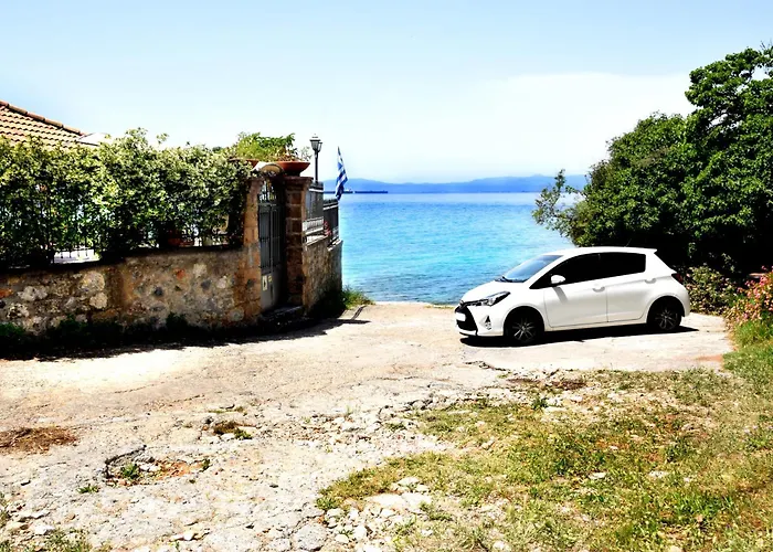 Verga Beachfront House *