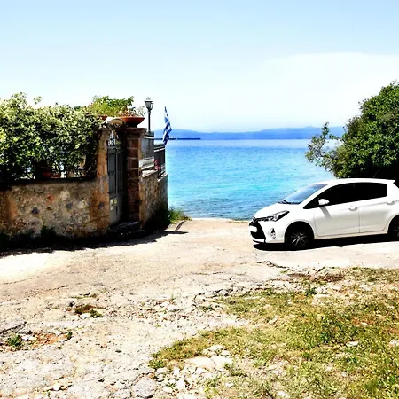 Verga Beachfront House *