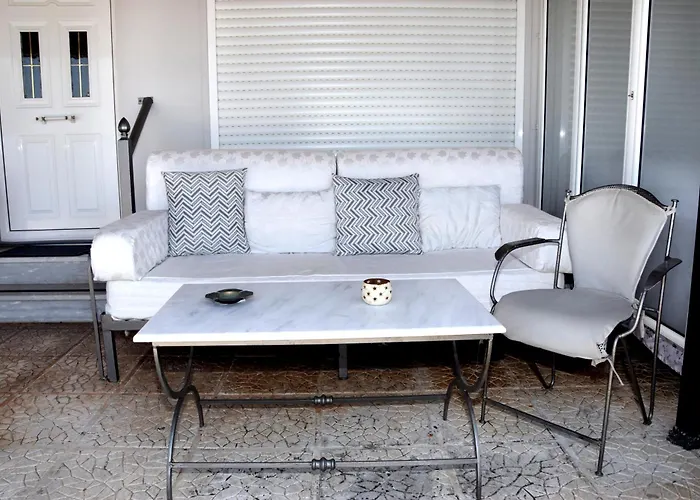 Apartament Verga Beachfront House *